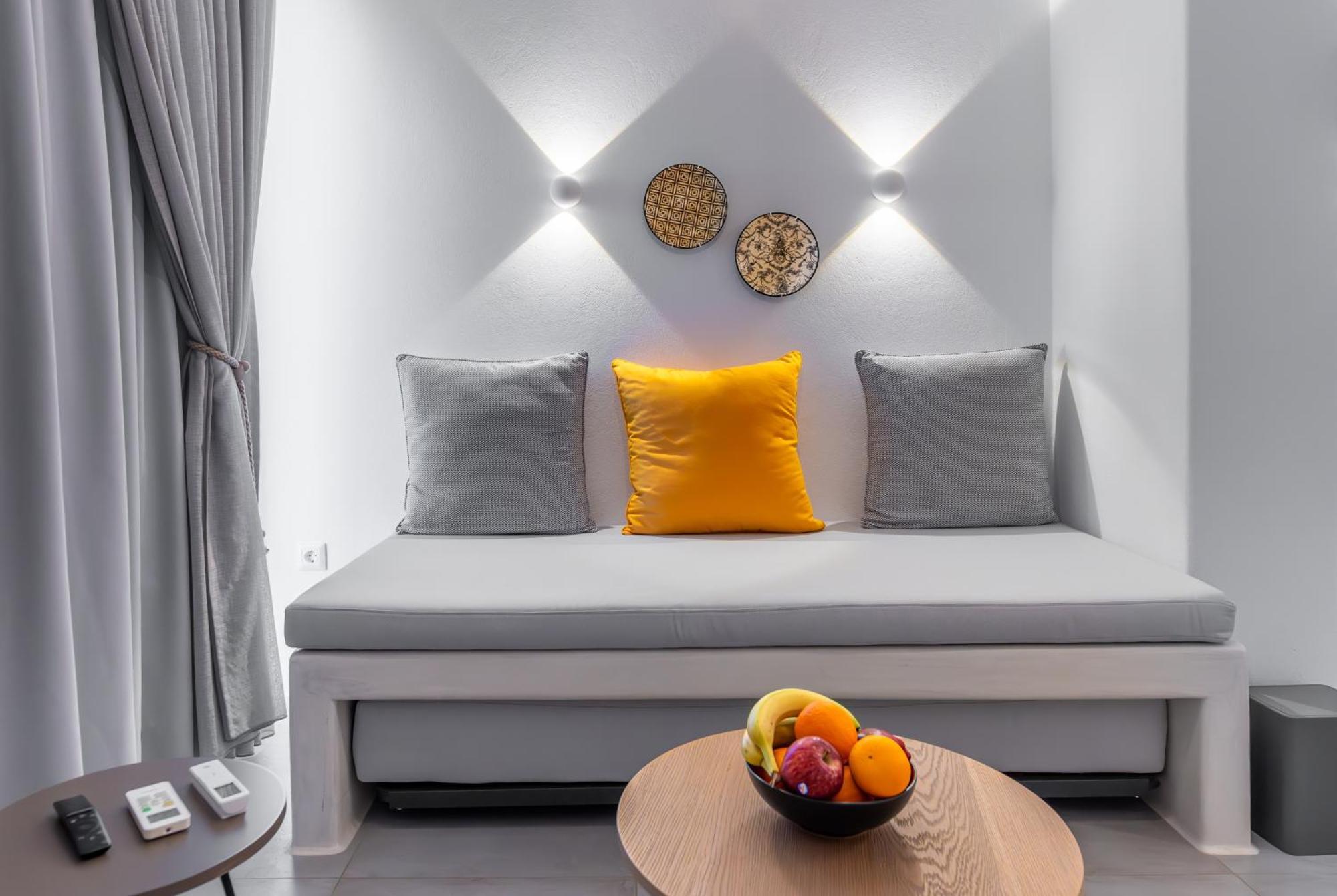 Aelia Suites Adamantas  Exterior photo